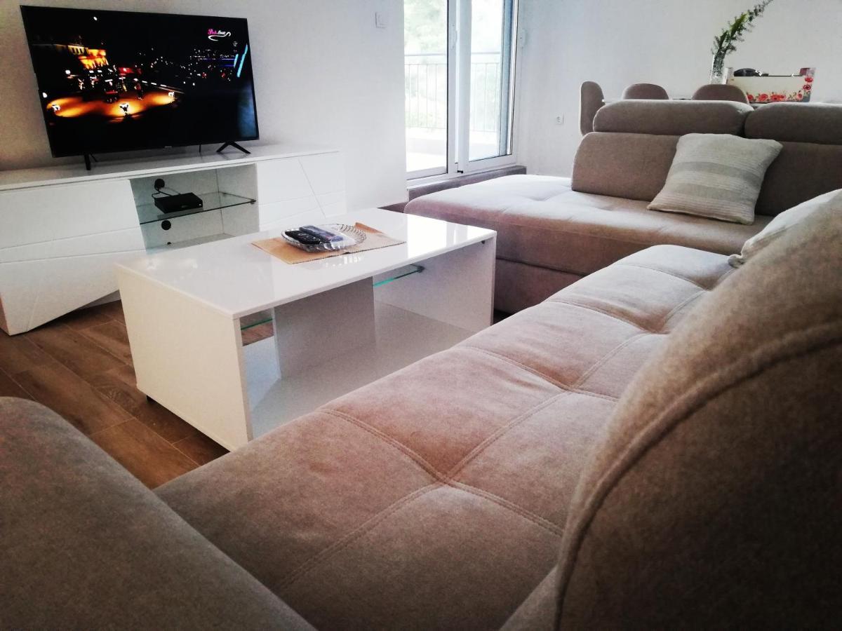 Apartmani Emma Котор Экстерьер фото