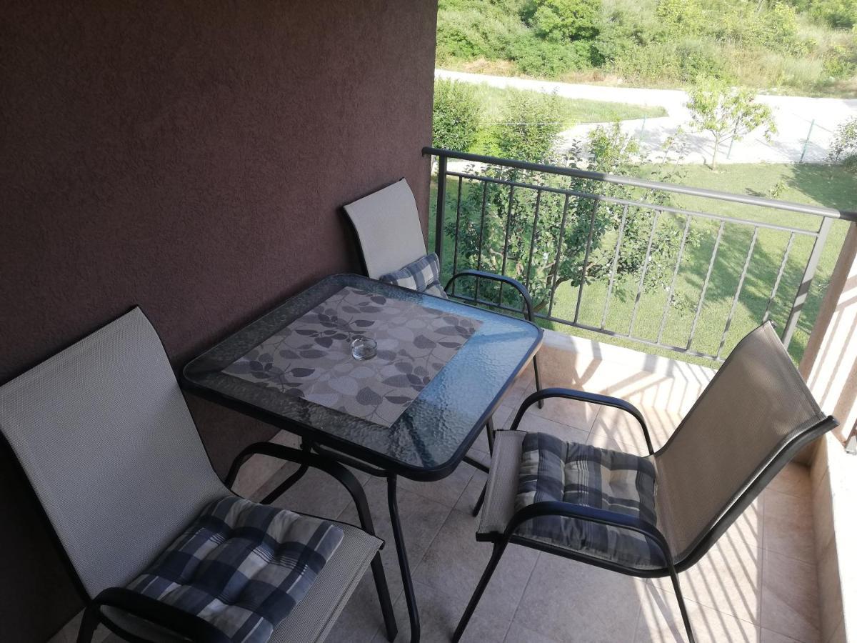 Apartmani Emma Котор Экстерьер фото