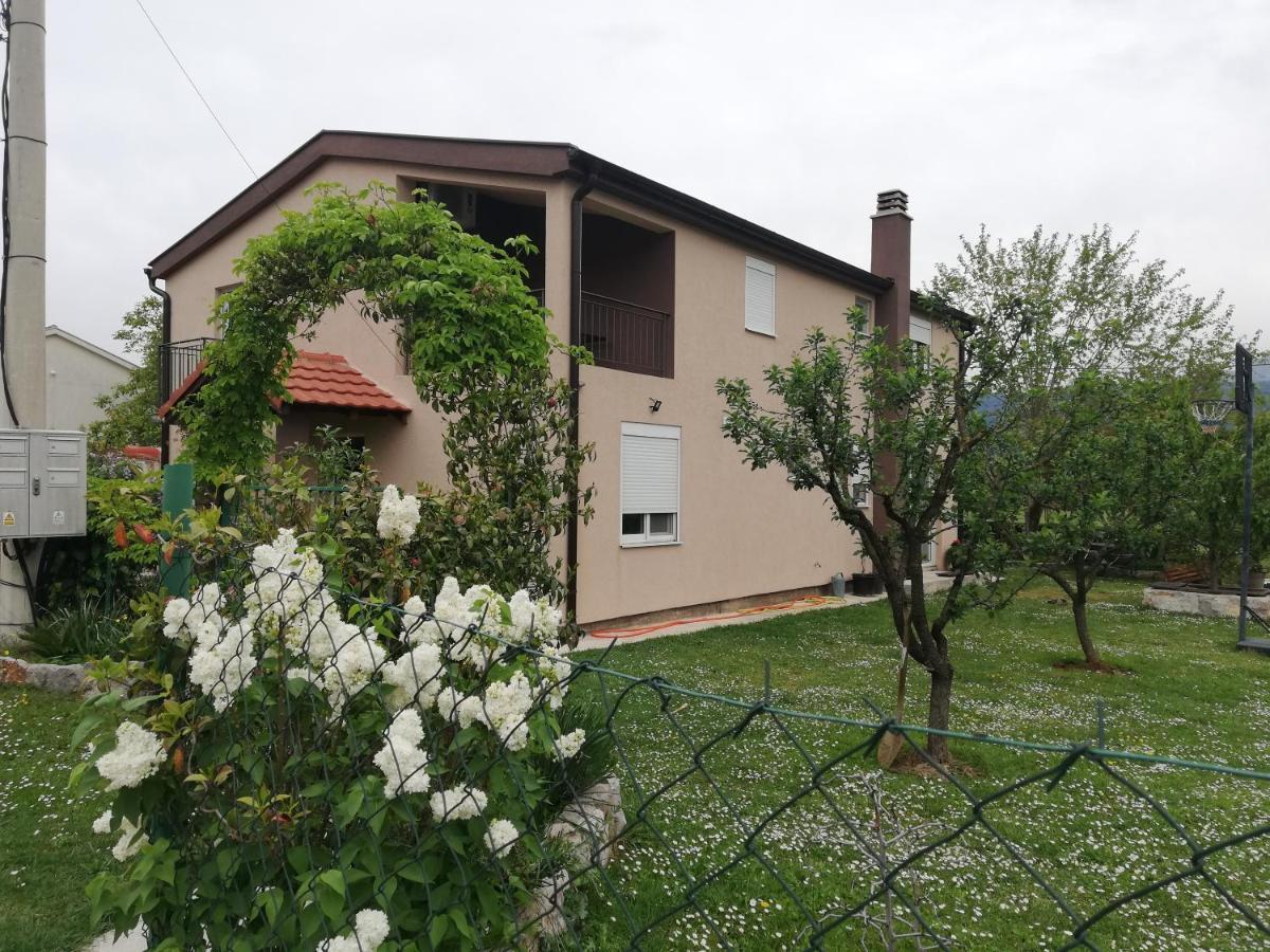 Apartmani Emma Котор Экстерьер фото